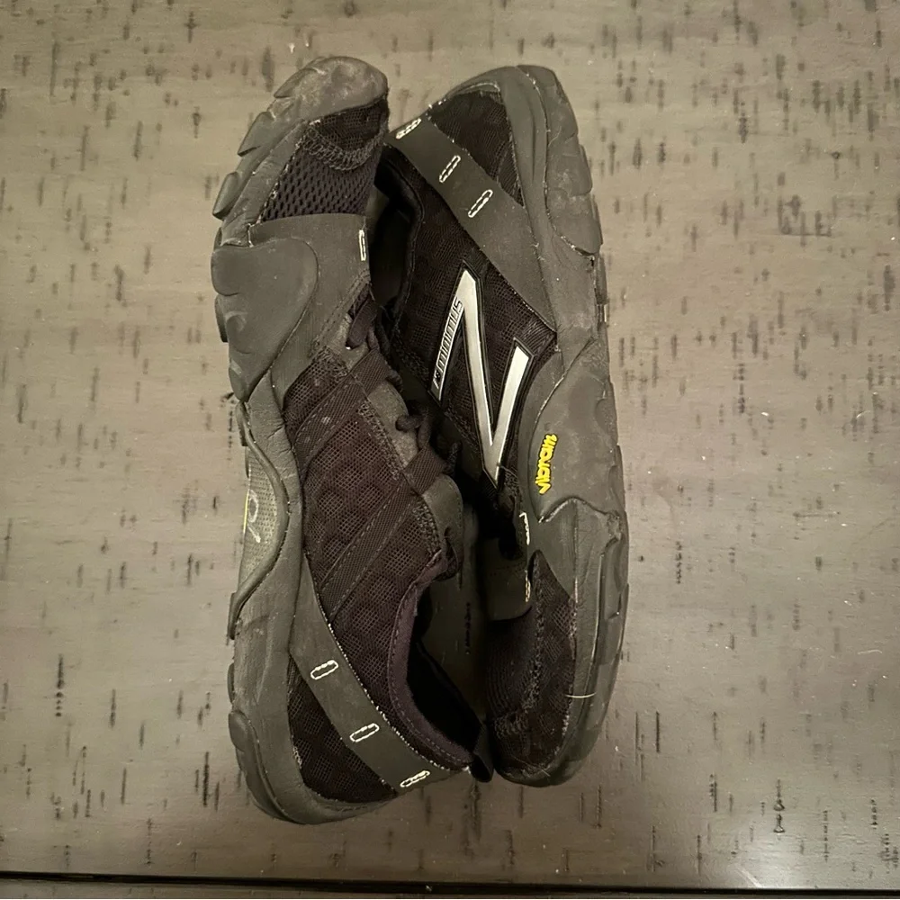 New Balance Minimus Men’s Black Trail Shoes - Picture 3 of 7